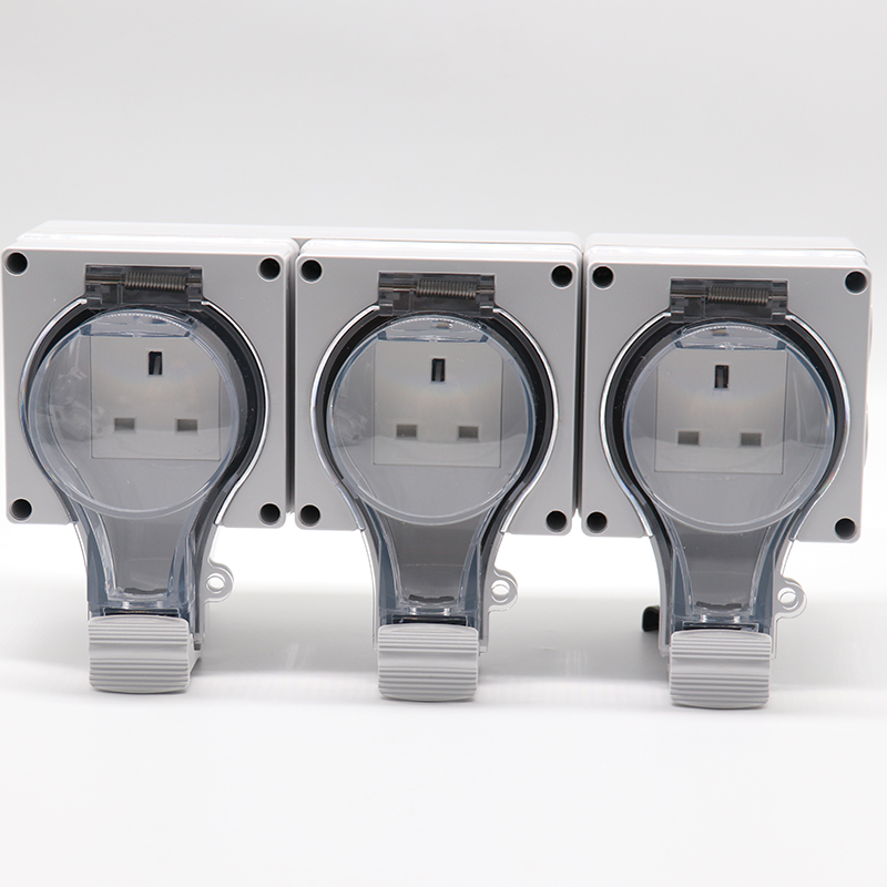 Good quality Waterproof Electrical Switches - 3 Gang UK Socket – Ohom